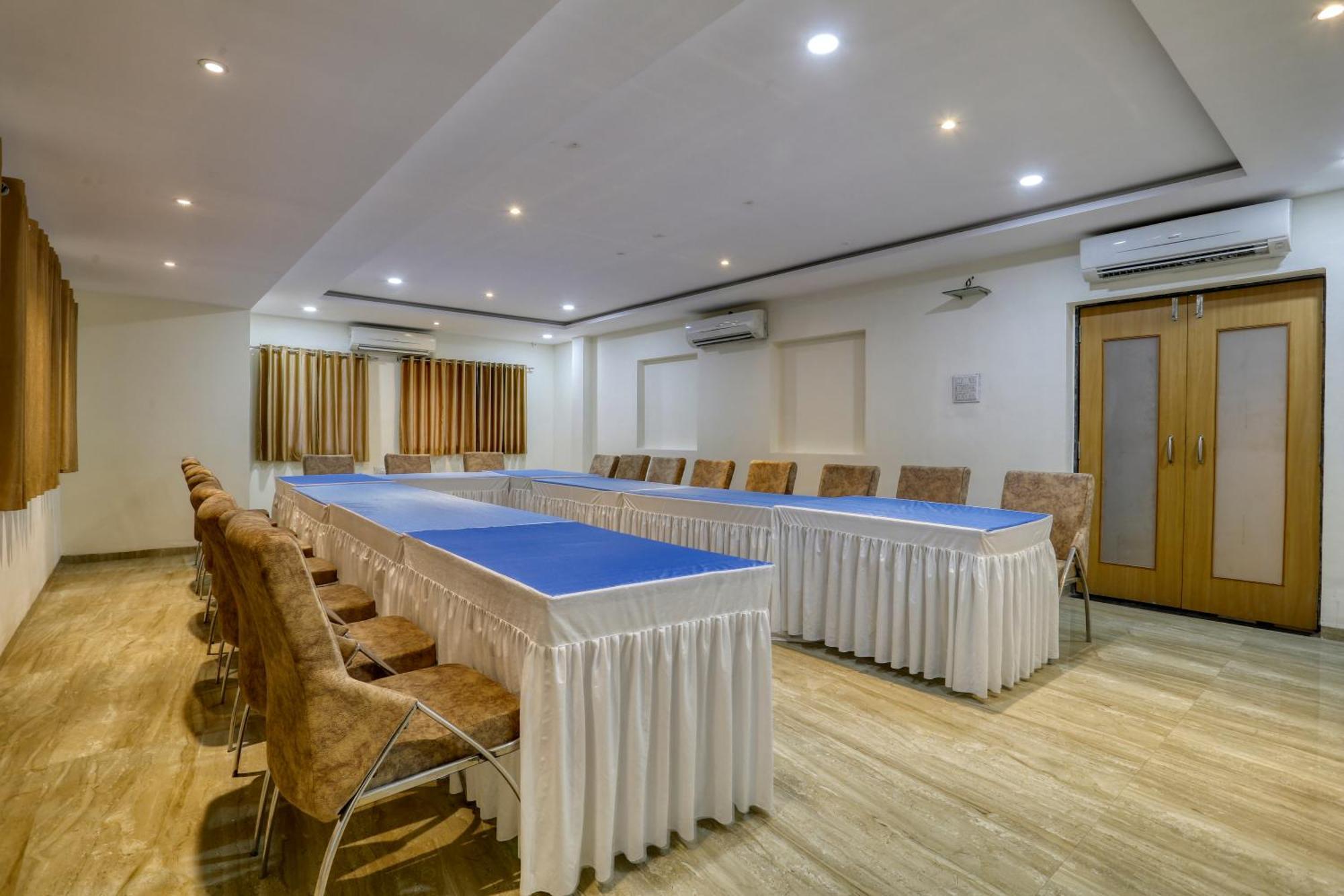 Soonstay Hotel Konark Индаур Экстерьер фото